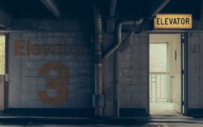 Please Use Stairs in Case of Emergency